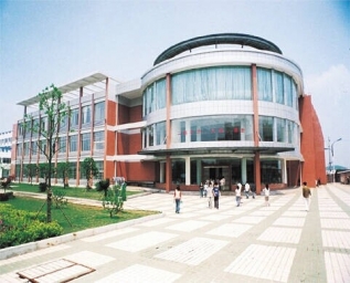 湖南省工業貿易學校屋面及衛生間防水工程
